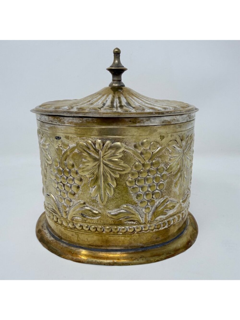 Vintage 70s Brass Grapevine Canister - Picture 2 of 9